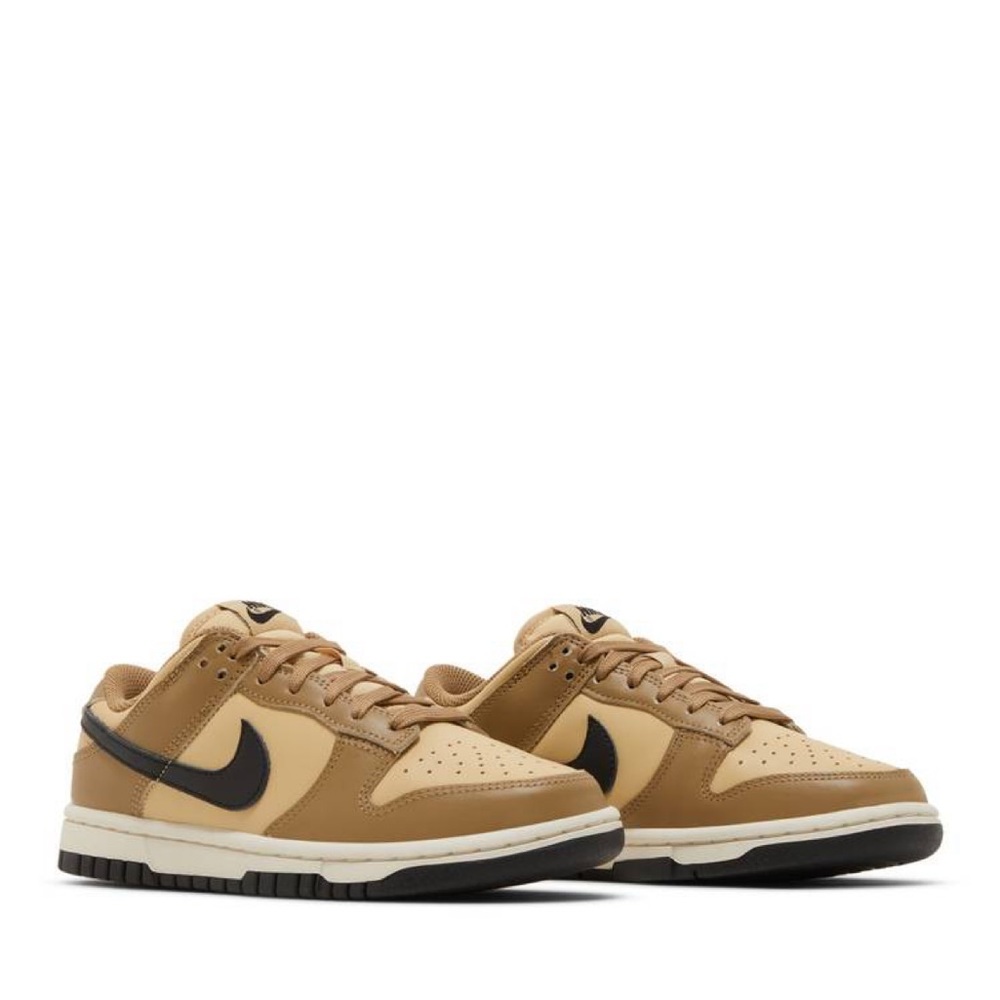 Women’s dunk low “dark driftwood”